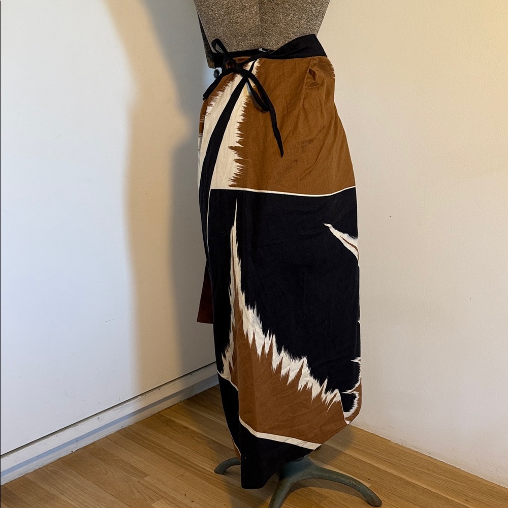Issey Miyake Vintage Black and Brown Women's Wrap Skirt - Picture 2 of 4